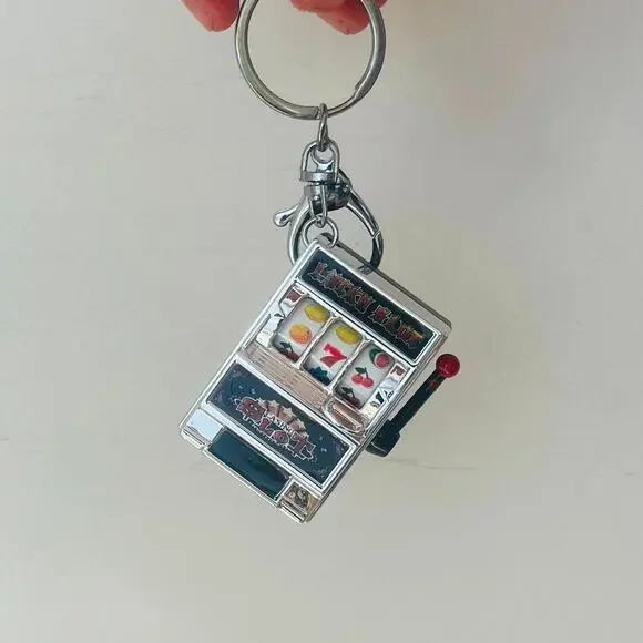 Y2k 2000s vintage style keychain - Picture 1 of 13